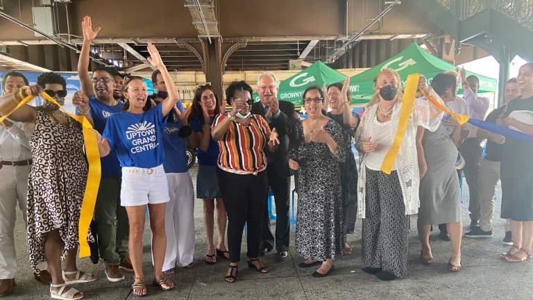 125 Pedestrian Plaza Ribbon Cutting