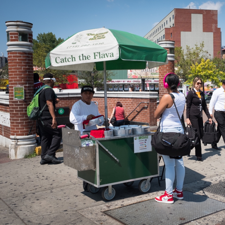 Bronx Street Vendor. Photo by Edwin J Torres/Mayoral Office of Photography. Bronx Street Vendor. Photo by Edwin J Torres/Mayoral Office of Photography.