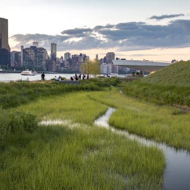 Hunters Point Park. Photo by David Lloyd/SWA.