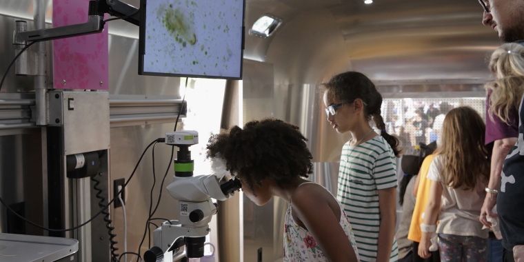 Students learning about marine ecology at the BioBus Mobile Research Lab 