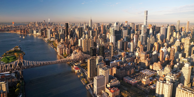 Aerial view of Manhattan&#039;s east side looking south with the 59 street bridge