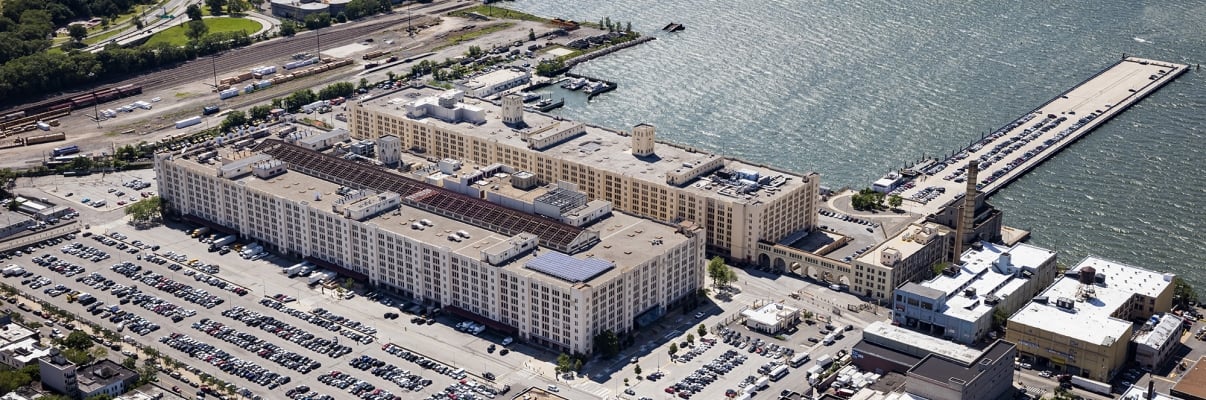 Brooklyn Army Terminal. Photo by Albert Vecerka/NYCEDC.